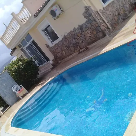 Villa Gold Bau 2 *