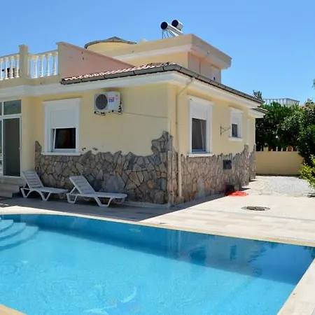Villa Gold Bau 2 *